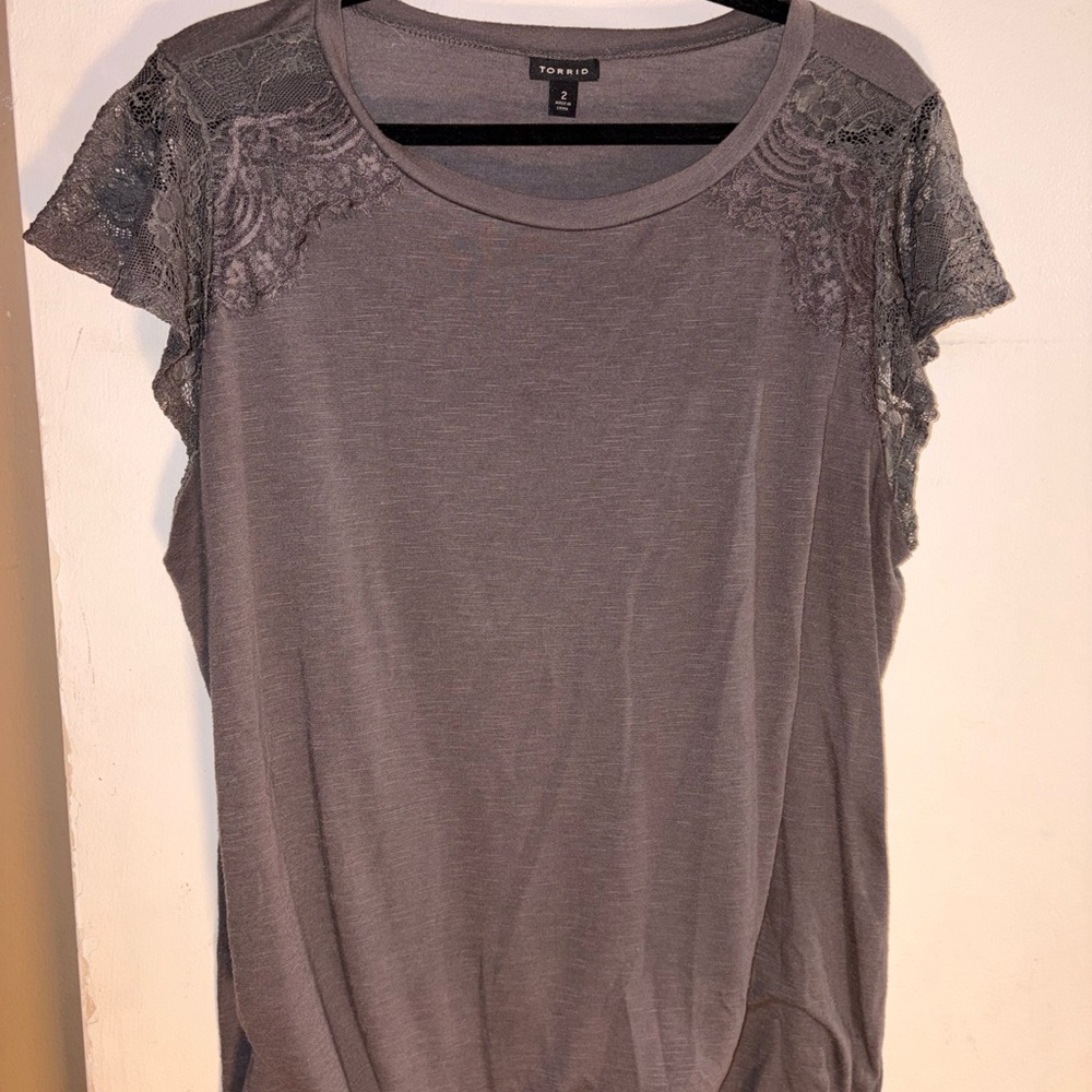torrid Gray Lace Shoulder Short Sleeve Tee